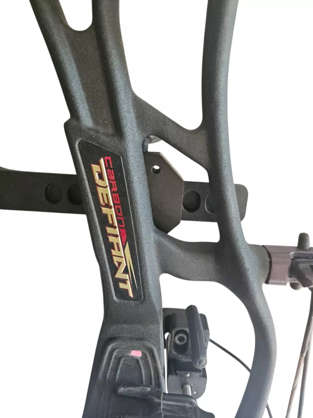 Arco compuesto Hoyt Defiant Turbo Carbon