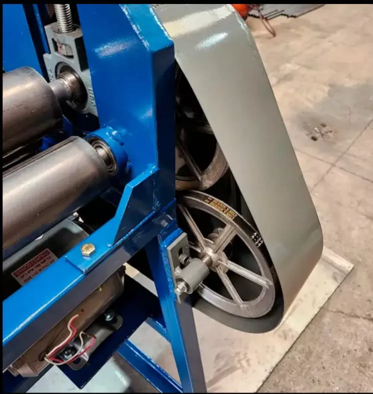 Cilindradora de chapas Perman eléctrica 500mm.