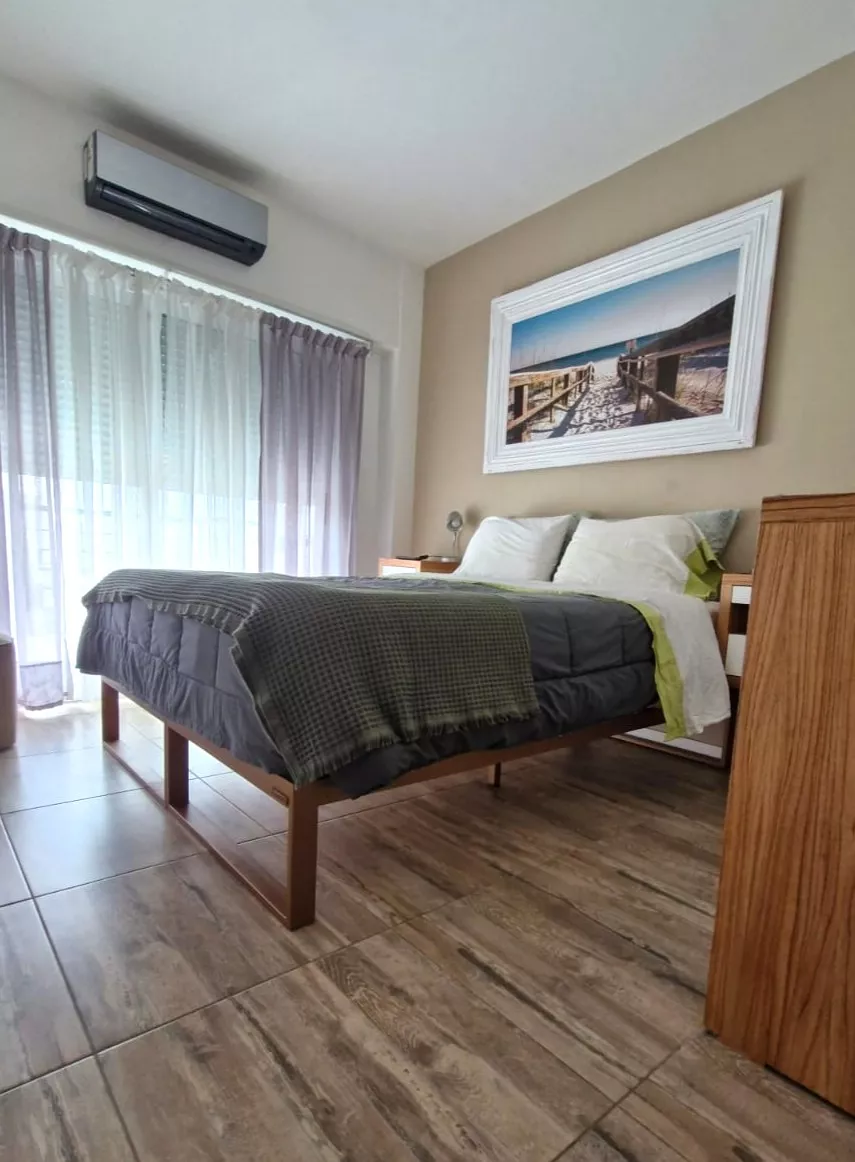 Cama Minimalista Tuxon 180x200 Dividida en dos módulos con cabecera