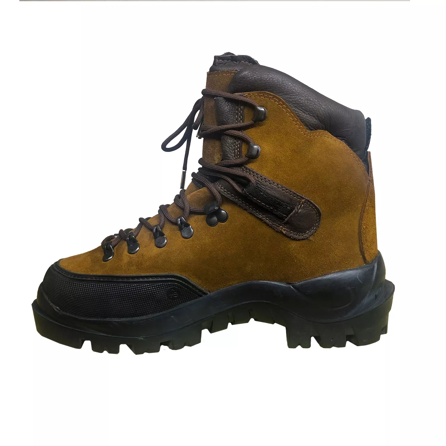 bota de trekking antartica baja cramponable impermeable alta montaña