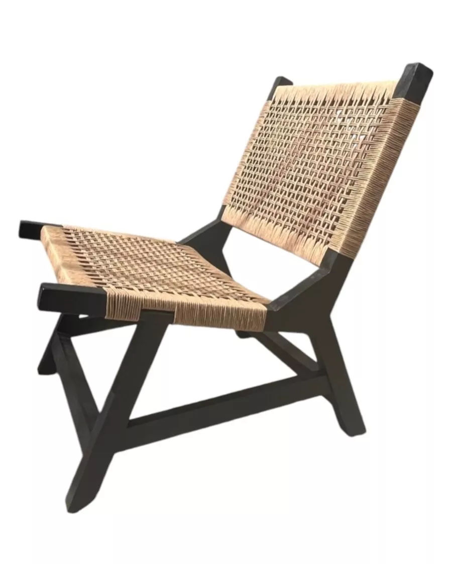 POLTRONA DE MADERA NATIVA TEJIDA CON HILO KRAFT