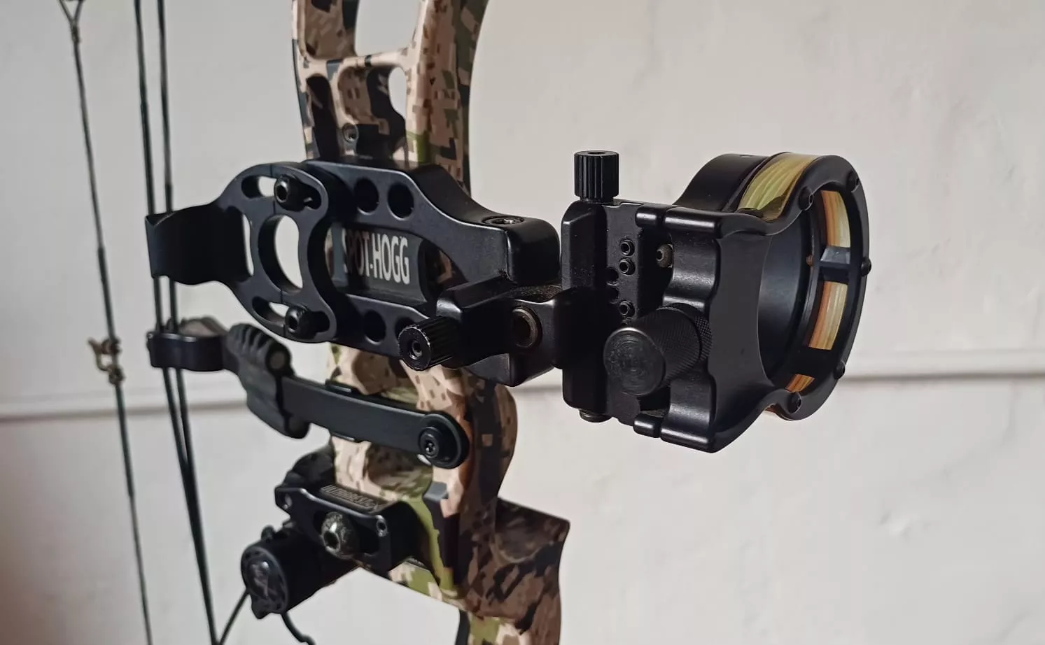 Arco compuesto Bowtech Realm 60/70# RH