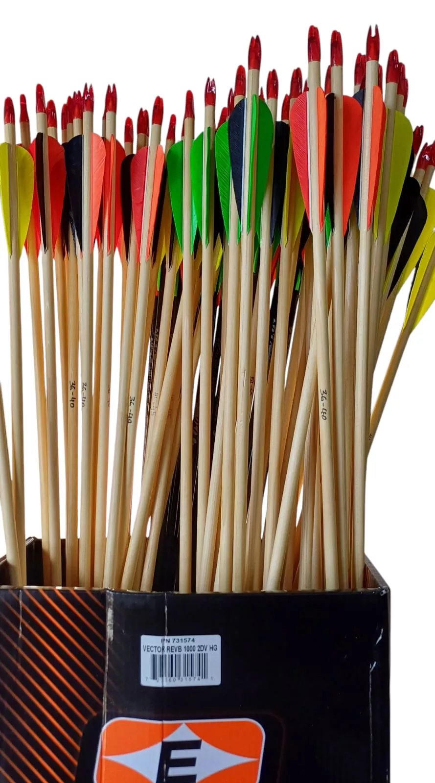 Servicio de emplumado, corte y armado de flechas